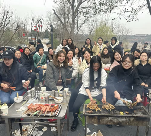 綿陽(yáng)市先鋒醫(yī)療器械有限公司—— 慶?！?.8婦女節(jié)”，共赴燒烤盛宴，致敬巾幗風(fēng)采